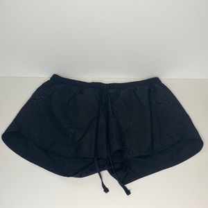 Old Navy Active Go-Dry Black Pattern Shorts - Sz M